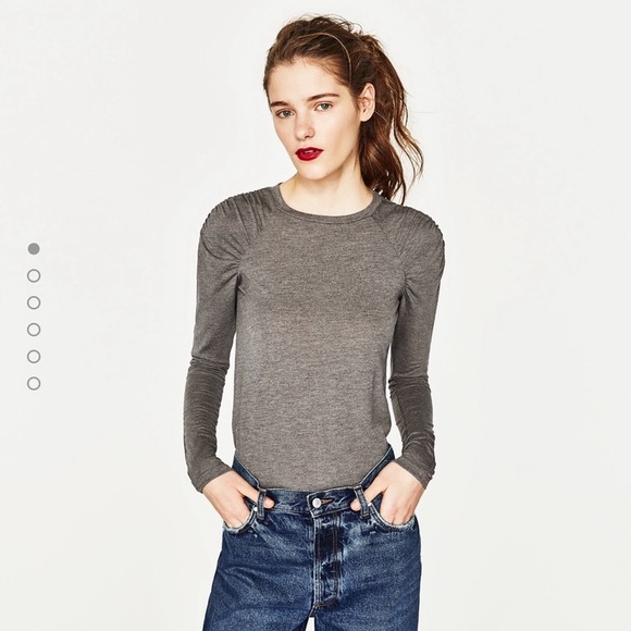 **NWOT ** PUFF SLEEVE STRIPED T SHIRT - Picture 1 of 7